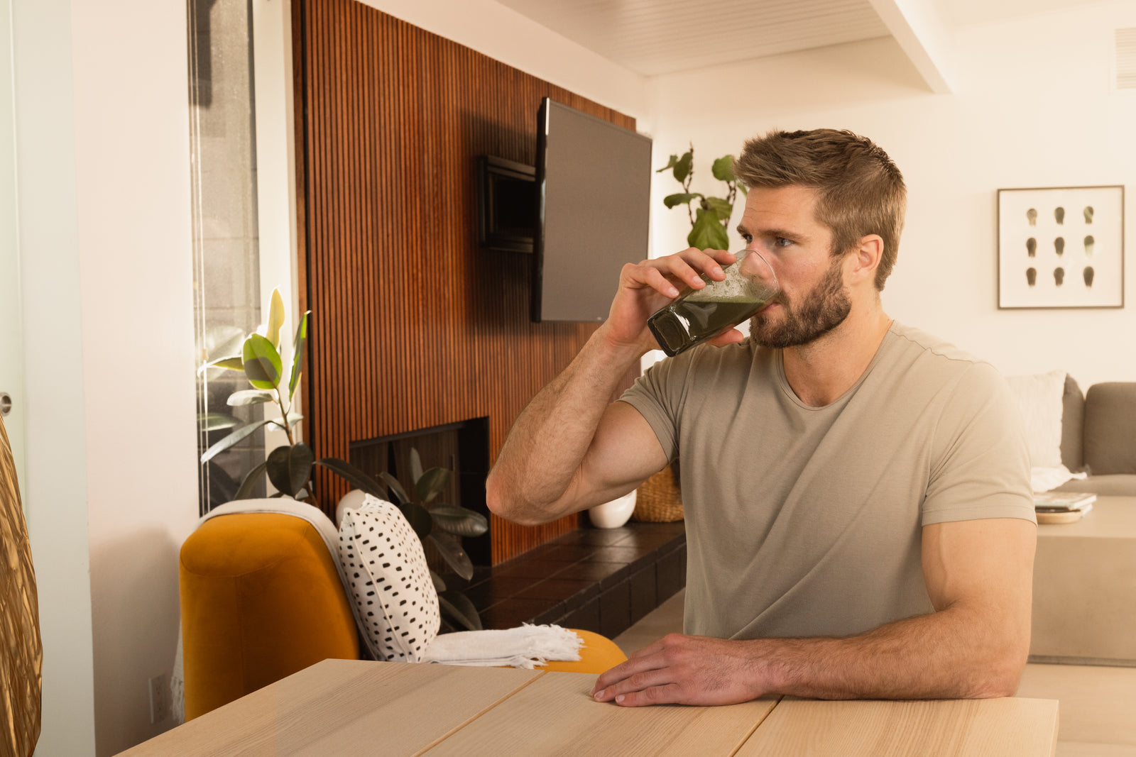 When Should You Take Greens Powder? Morning vs. Afternoon vs. Evening