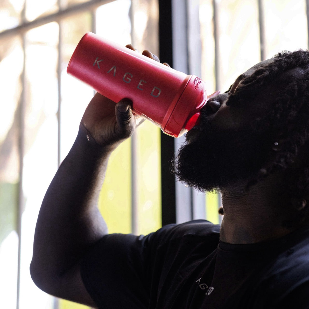 Elite Strada Shaker Bottle - Red