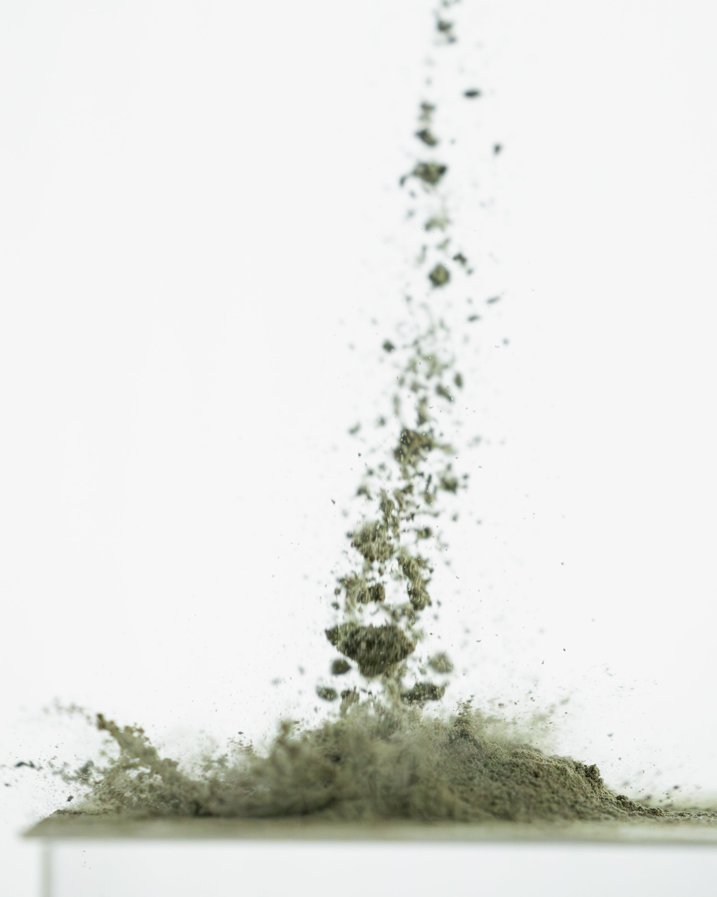 When Should You Take Greens Powder? Morning vs. Afternoon vs. Evening